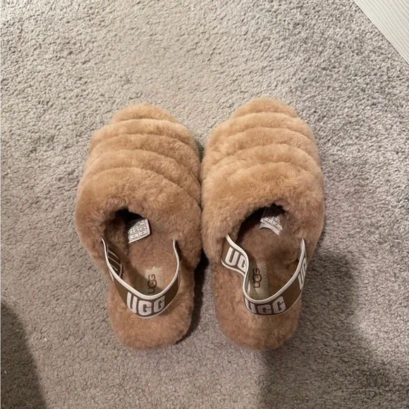 Cozy Tan Furry Women's Slippers - Picture 5 of 5